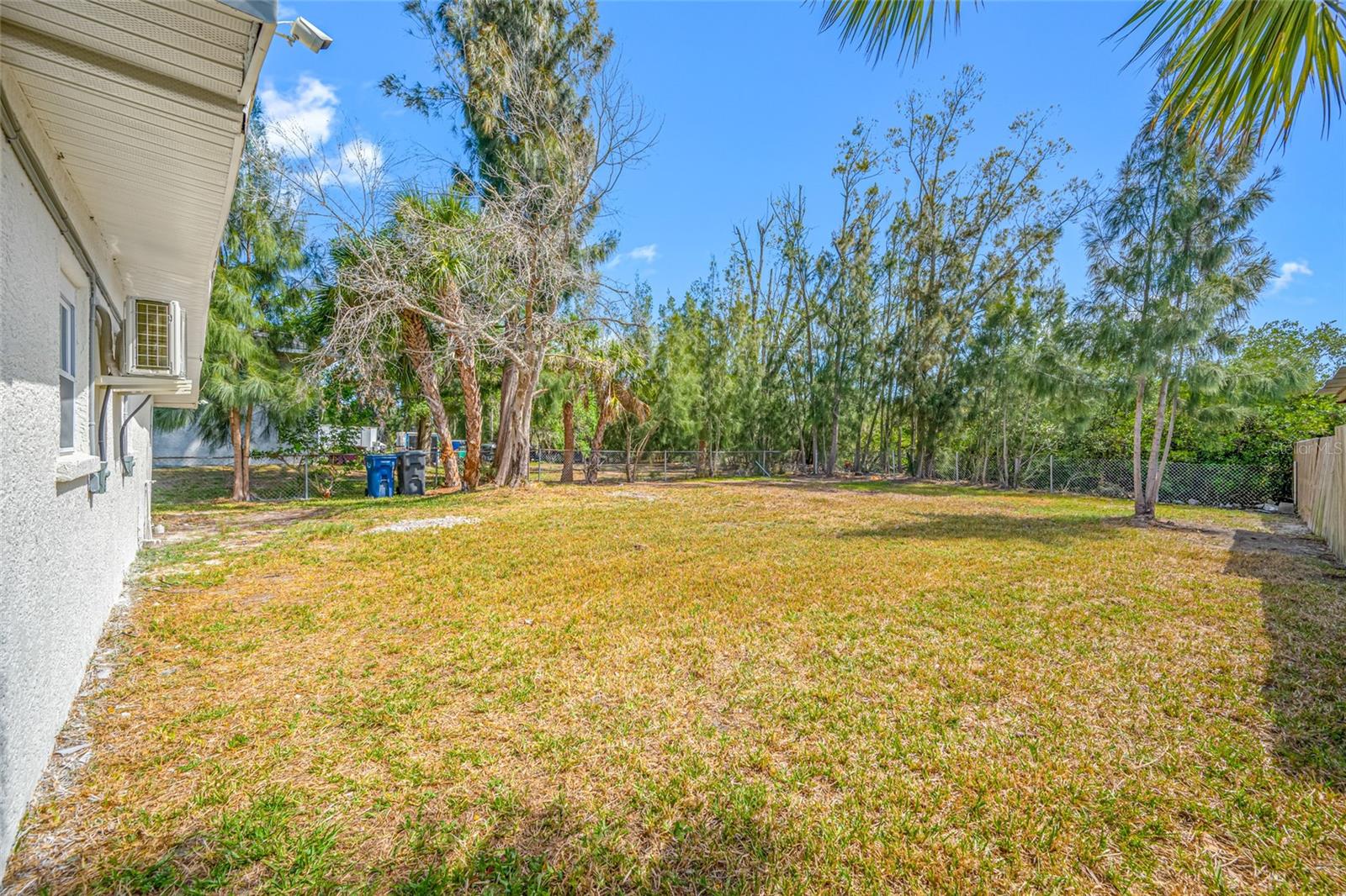 Image 40 of 67 For 6908 11th Avenue E
