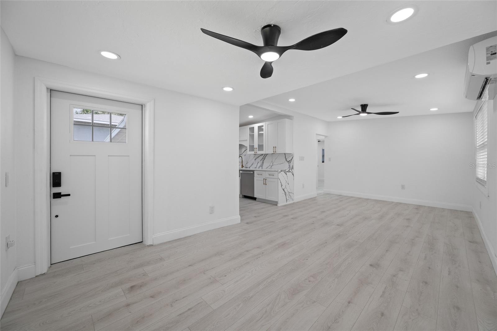Image 43 of 67 For 6908 11th Avenue E