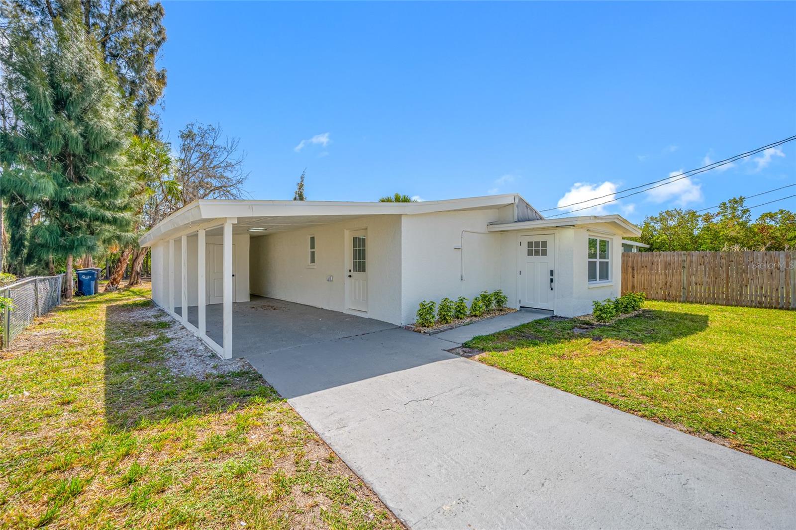 Image 6 of 67 For 6908 11th Avenue E