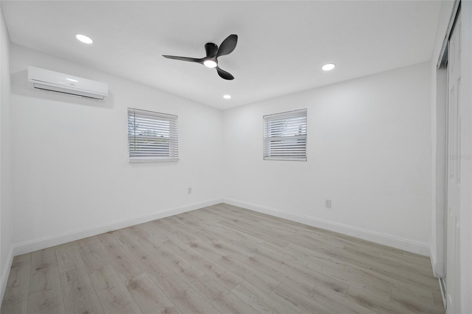 Image 64 of 67 For 6908 11th Avenue E