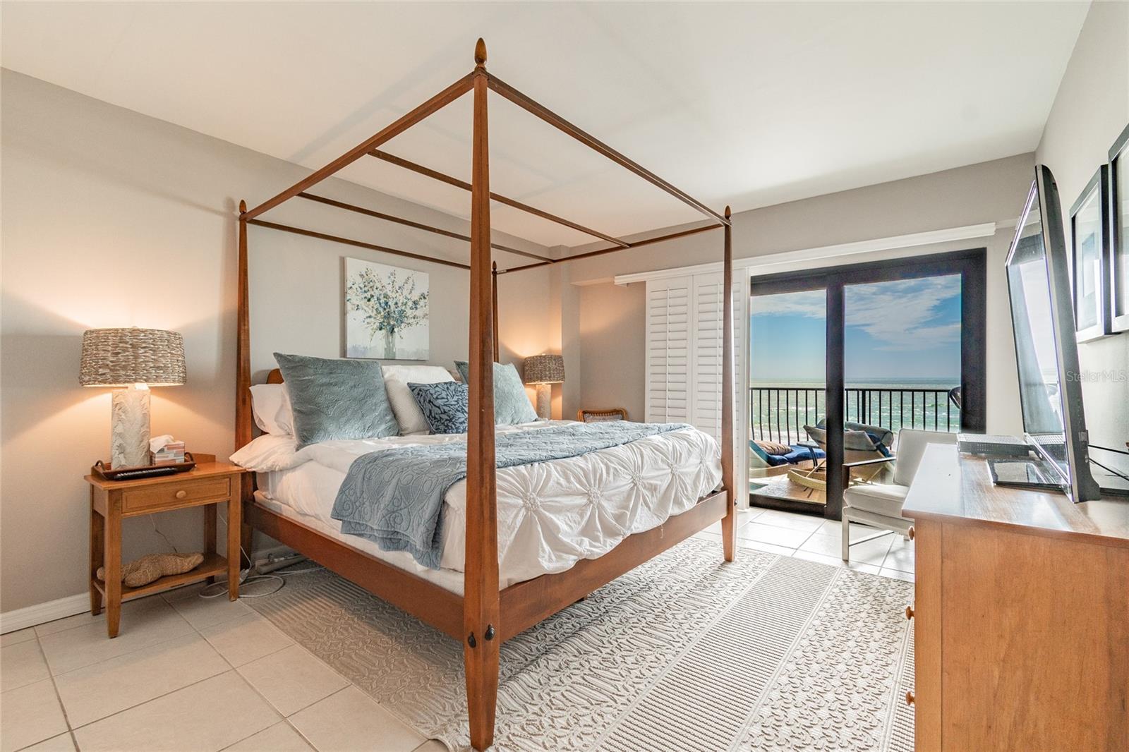 Image 14 of 44 For 13650 Gulf Boulevard 402