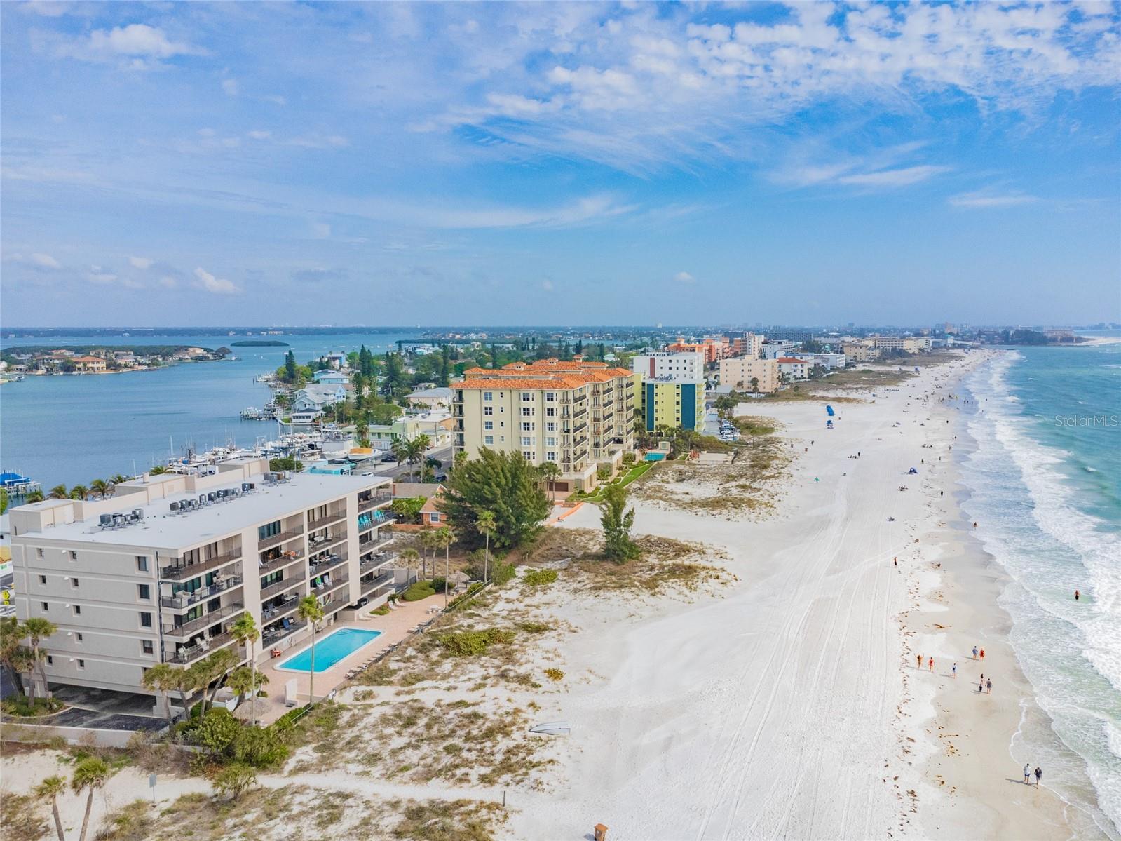 Image 2 of 44 For 13650 Gulf Boulevard 402