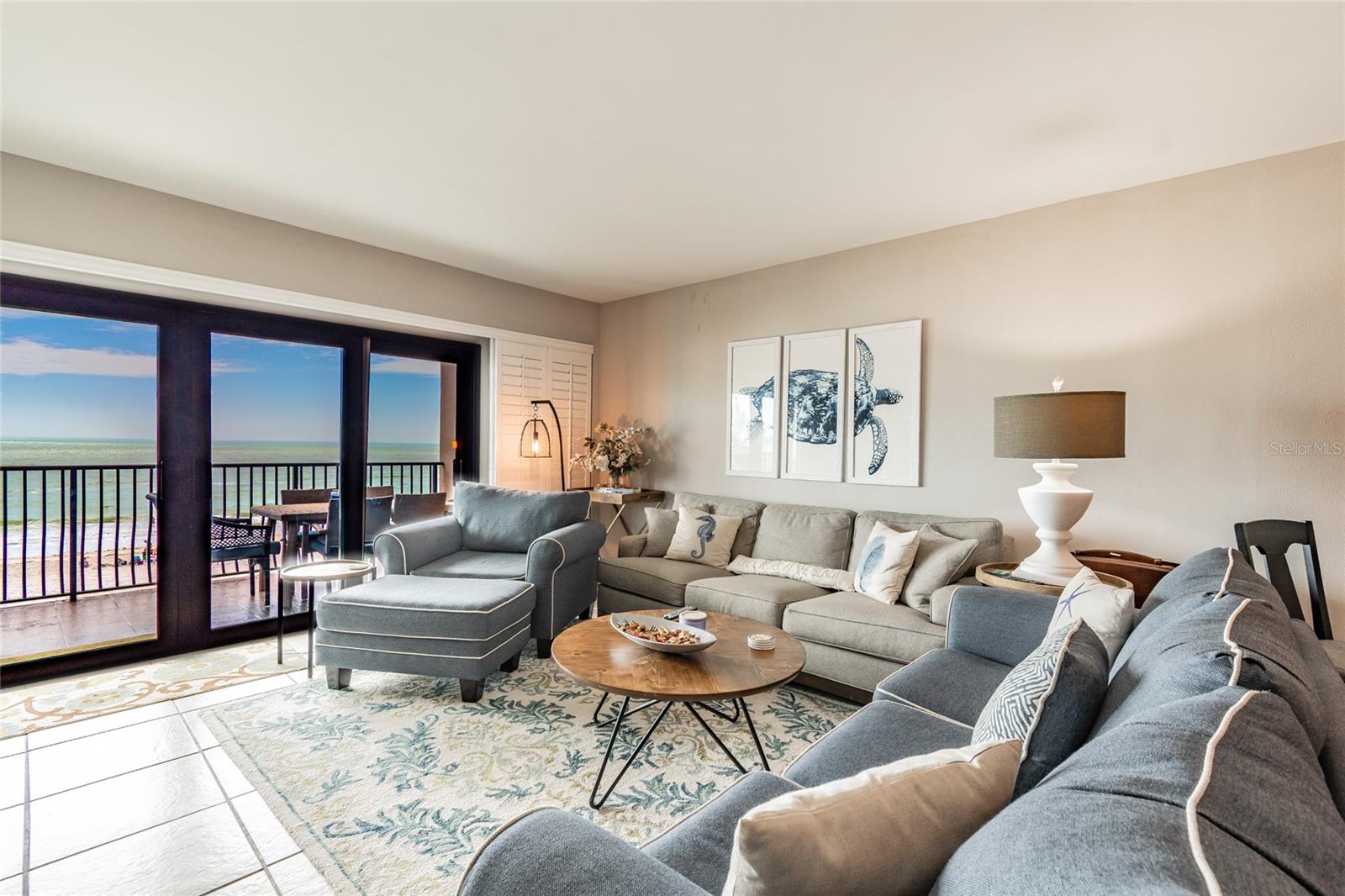 Image 3 of 44 For 13650 Gulf Boulevard 402