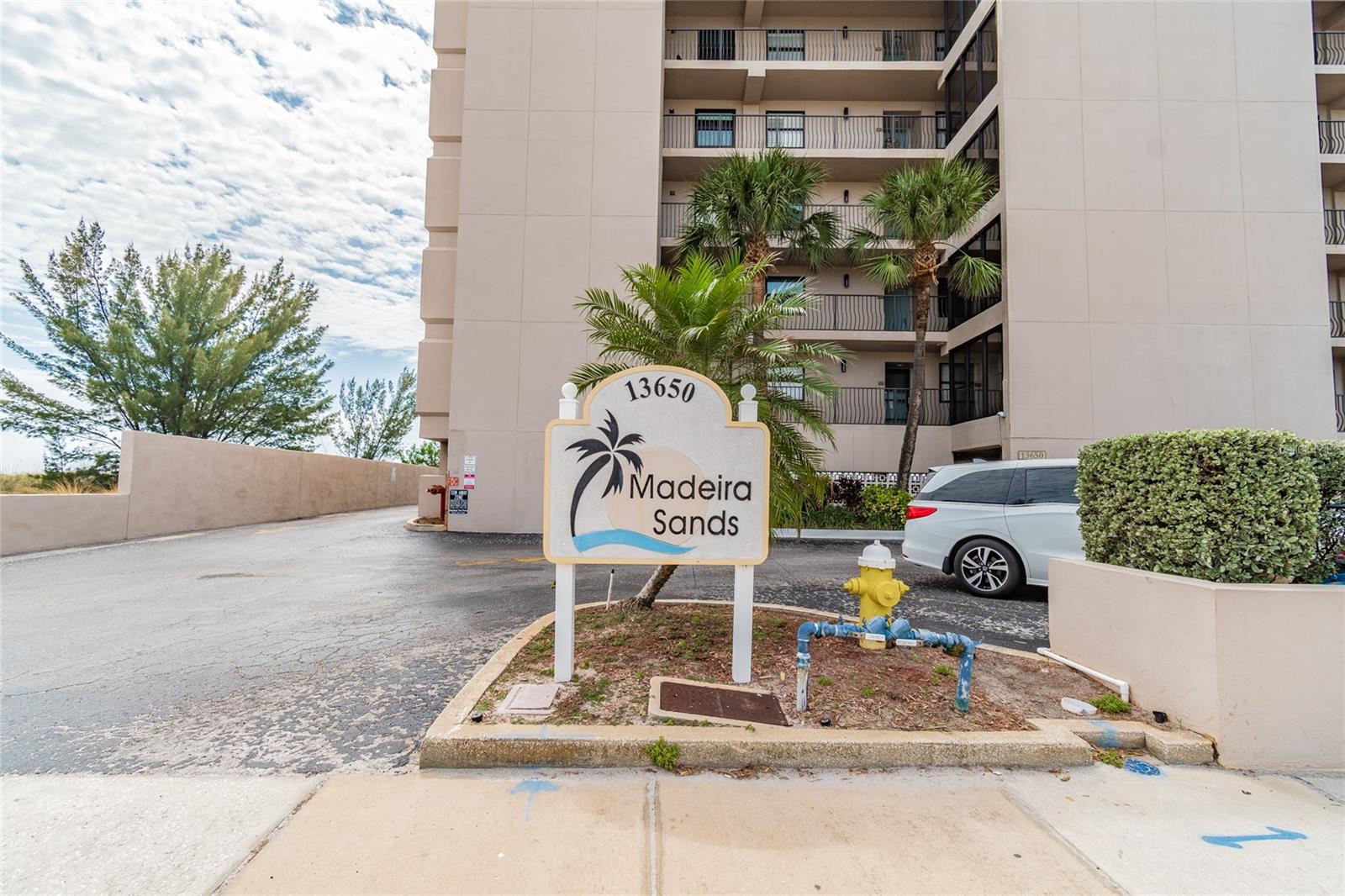 Image 40 of 44 For 13650 Gulf Boulevard 402