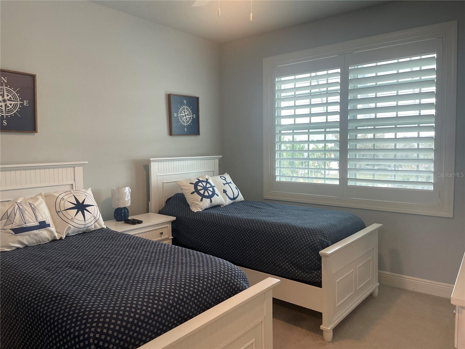 Image 33 of 45 For 260 Hidden Bay Drive 401