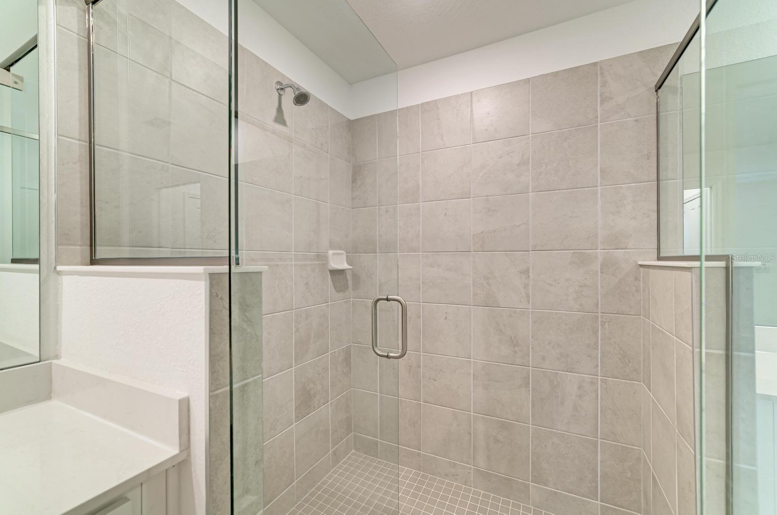 Image 14 of 26 For 5687 Honore Avenue 411