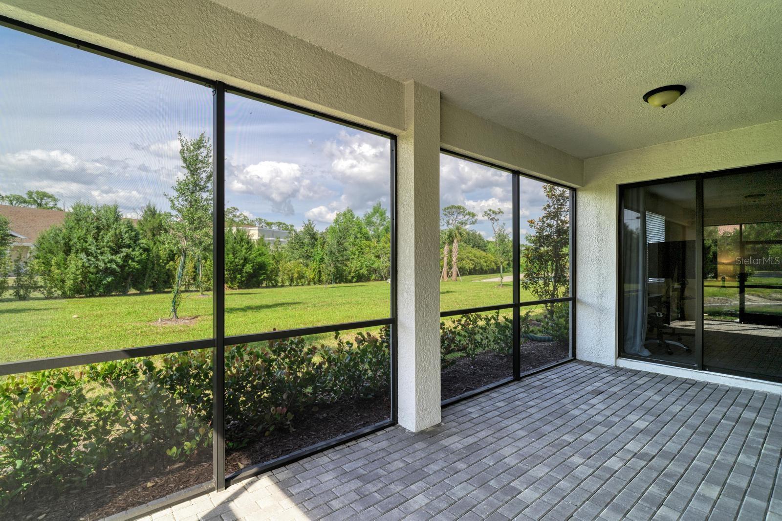 Image 21 of 26 For 5687 Honore Avenue 411