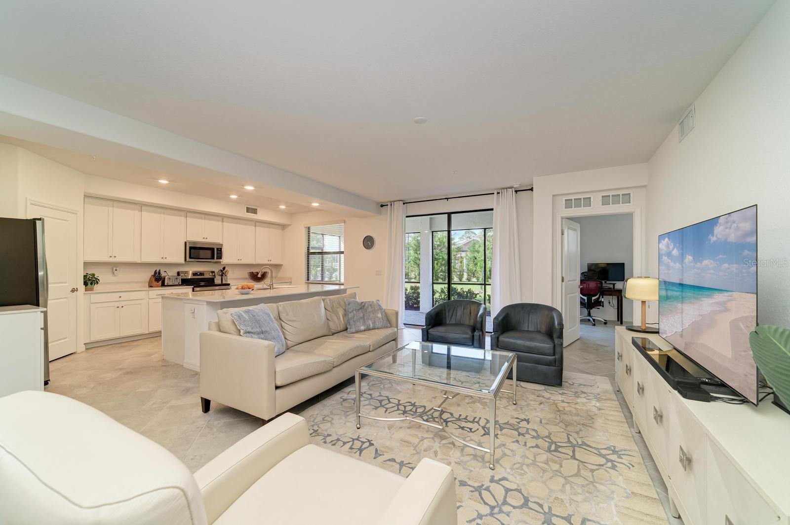 Image 4 of 26 For 5687 Honore Avenue 411
