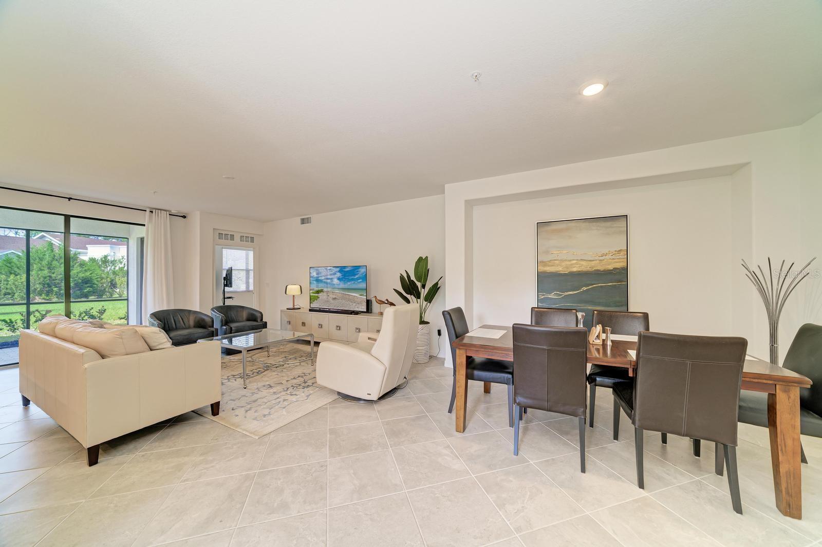 Image 6 of 26 For 5687 Honore Avenue 411