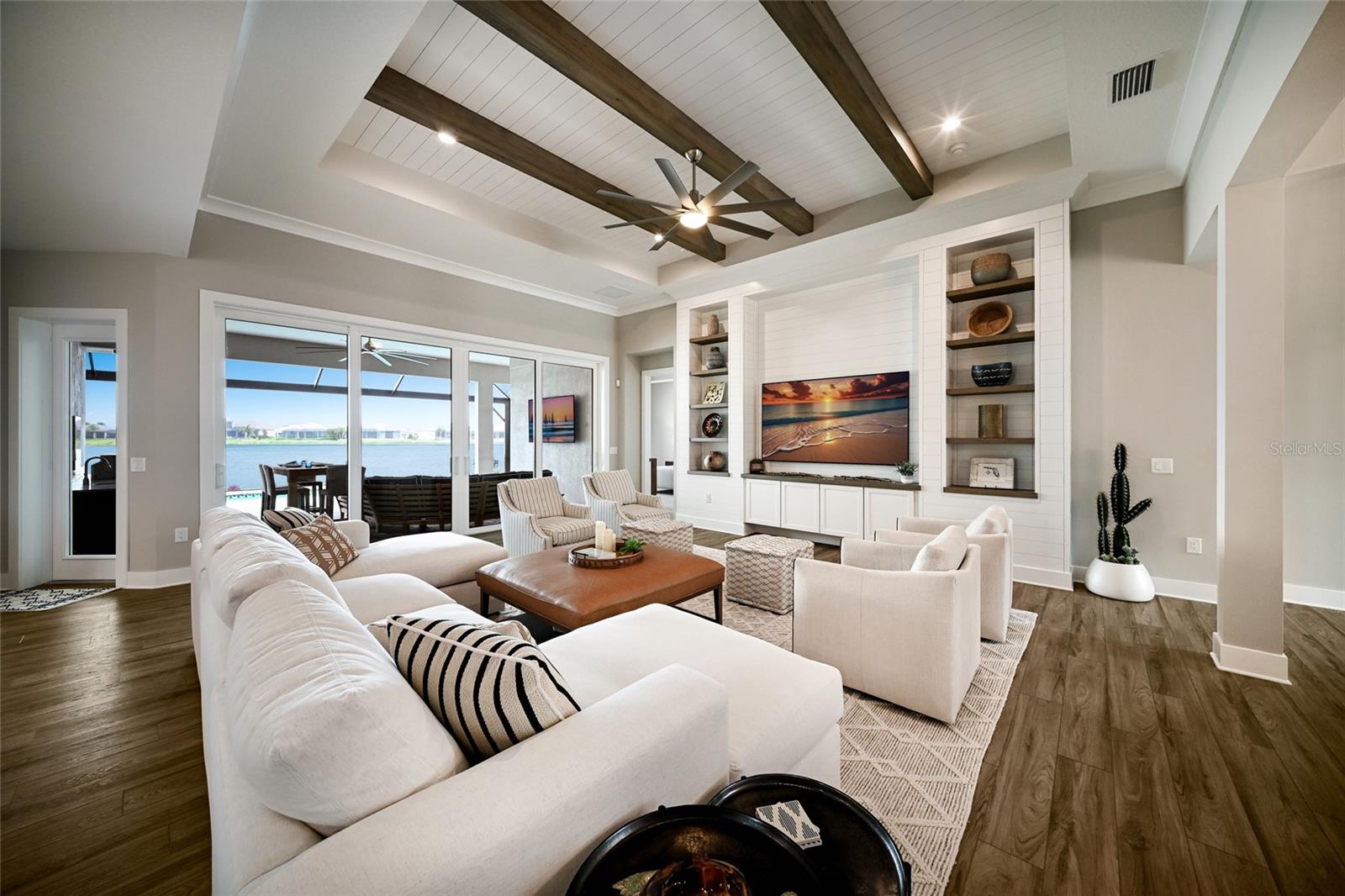 Image 6 of 80 For 8092 Grande Shores Drive