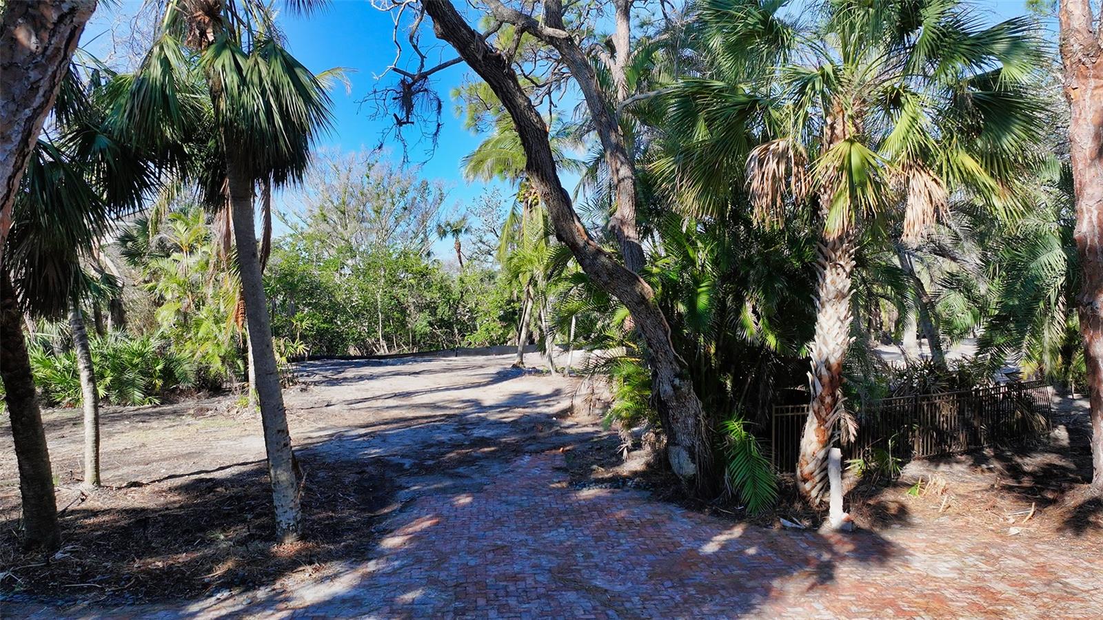 Image 8 of 25 For 7340 Pine Needle Road