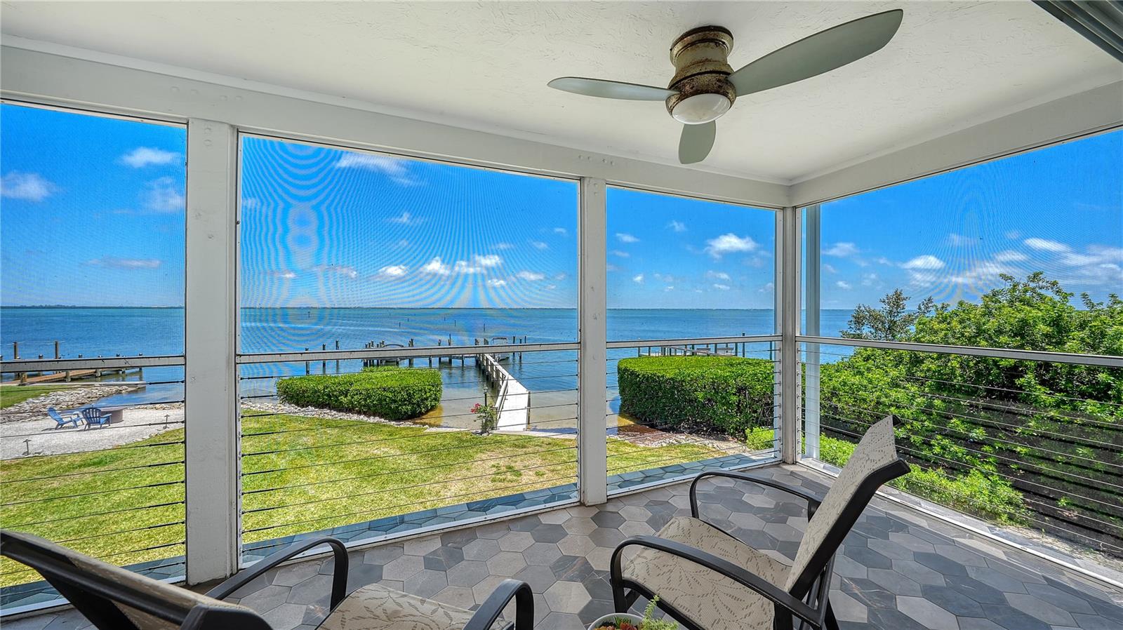 Image 10 of 45 For 5320 Gulf Of Mexico Drive 101