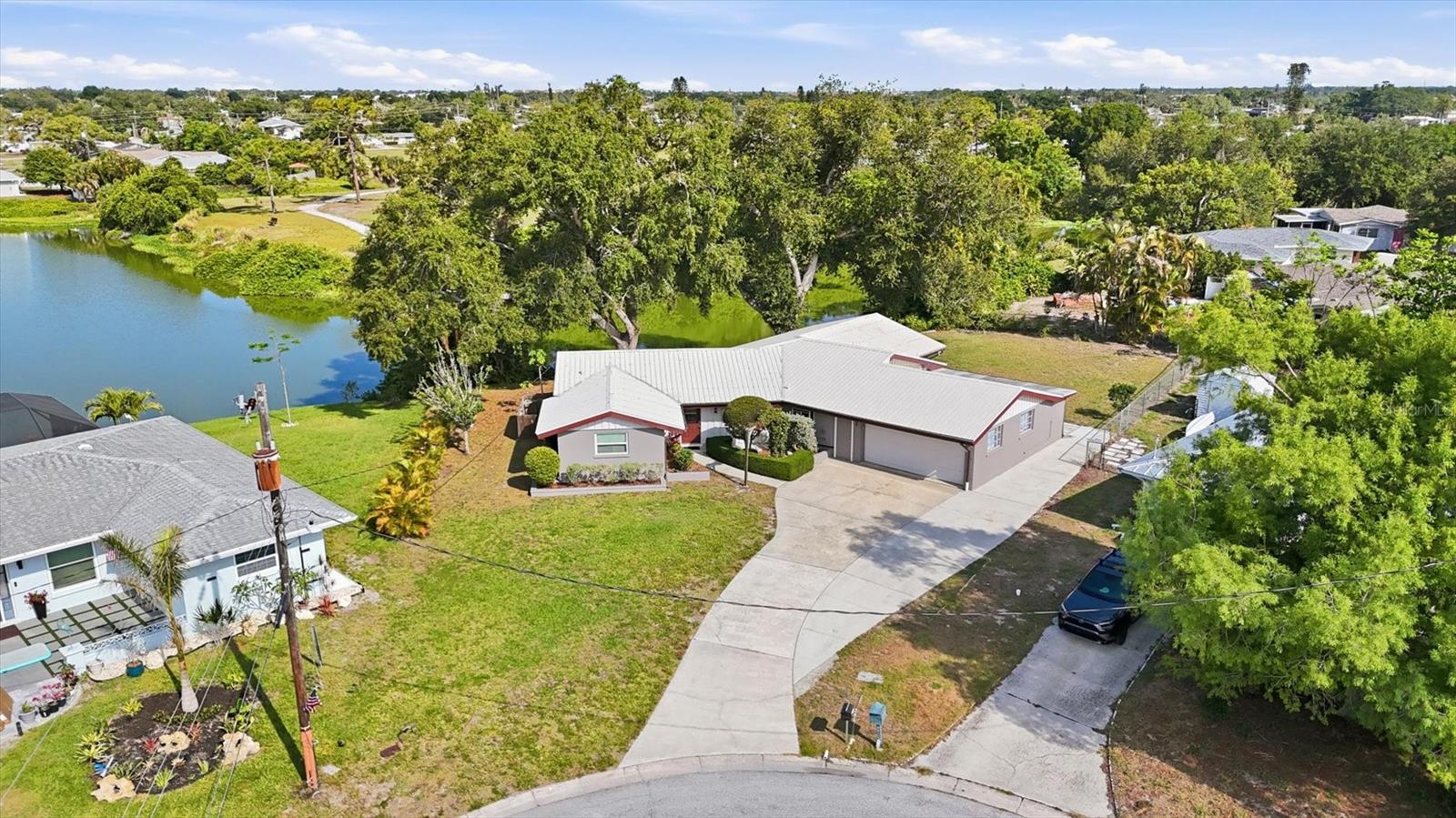 Details for 425 Driftwood Road, VENICE, FL 34293
