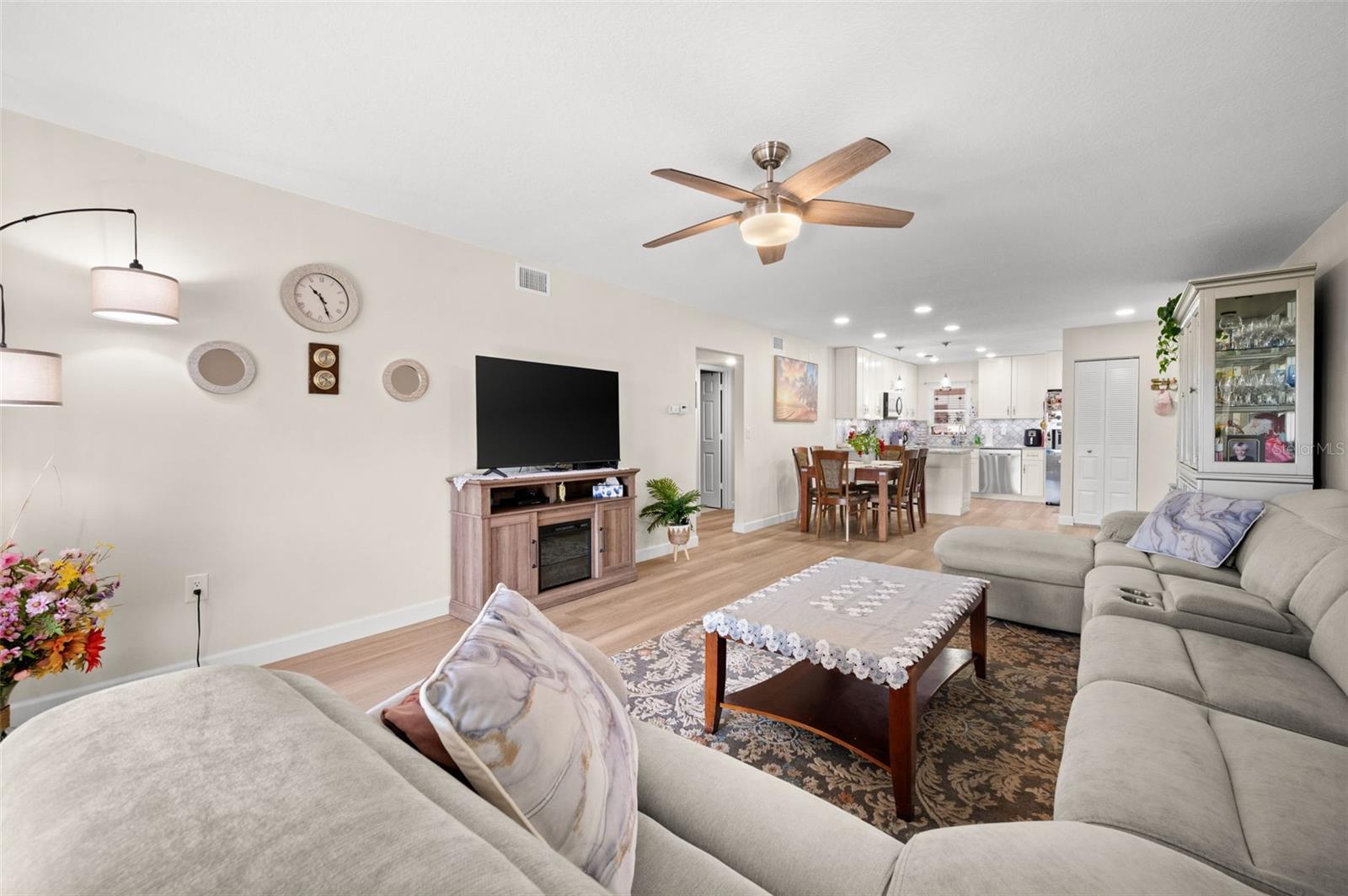 Image 21 of 25 For 5400 34th Street W I3