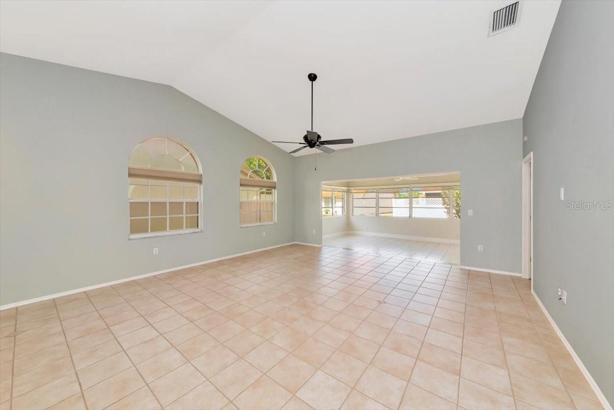 Image 11 of 55 For 4734 Raintree Street Circle E