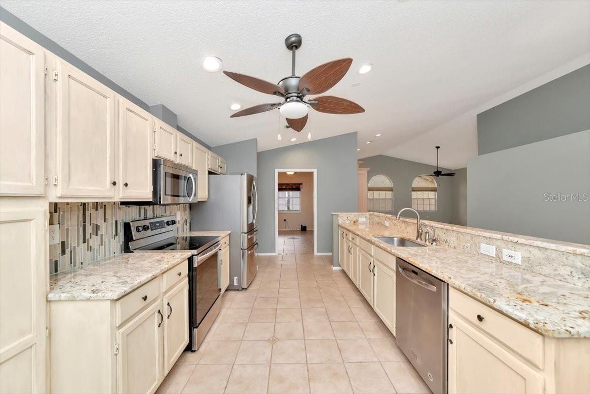 Image 17 of 55 For 4734 Raintree Street Circle E