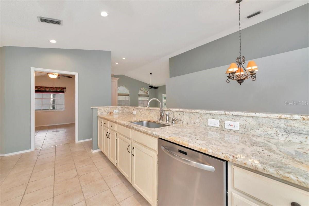 Image 18 of 55 For 4734 Raintree Street Circle E
