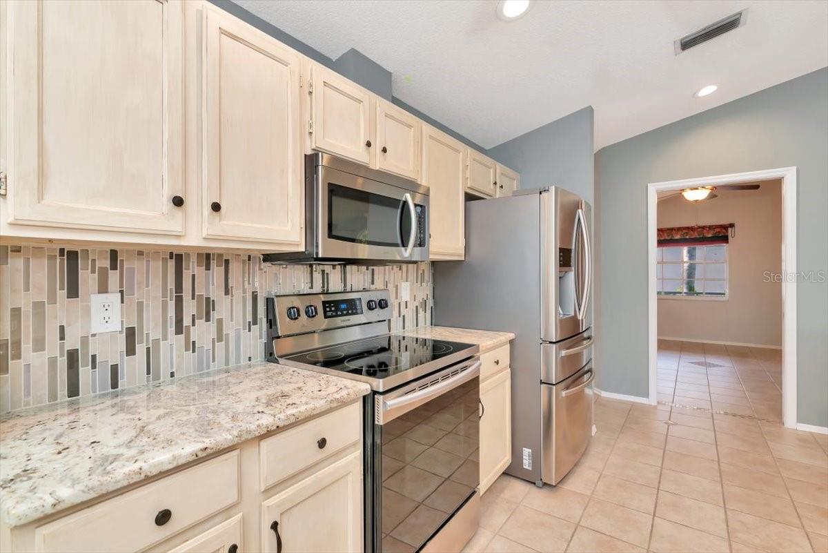 Image 19 of 55 For 4734 Raintree Street Circle E