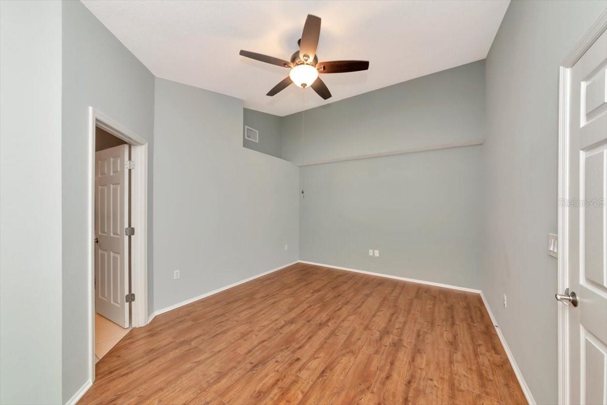 Image 23 of 55 For 4734 Raintree Street Circle E