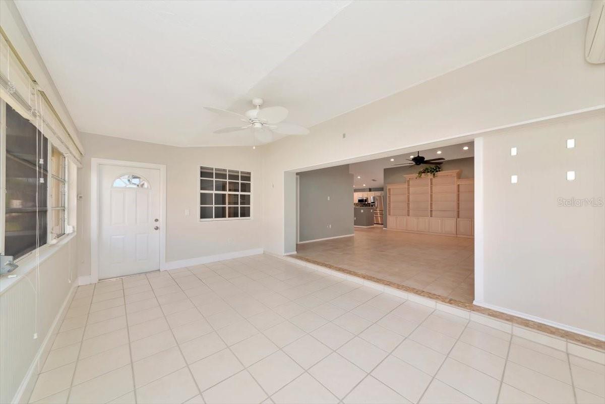 Image 39 of 55 For 4734 Raintree Street Circle E