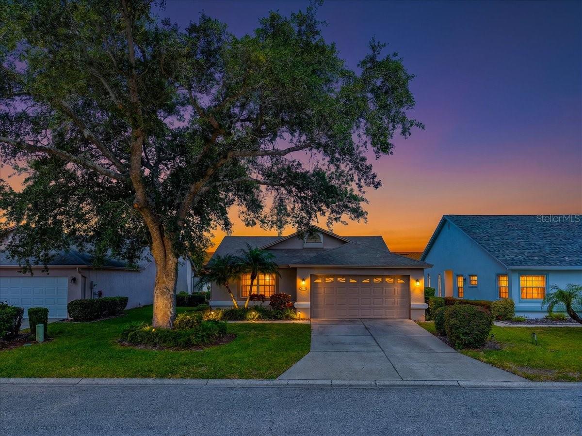 Image 4 of 55 For 4734 Raintree Street Circle E