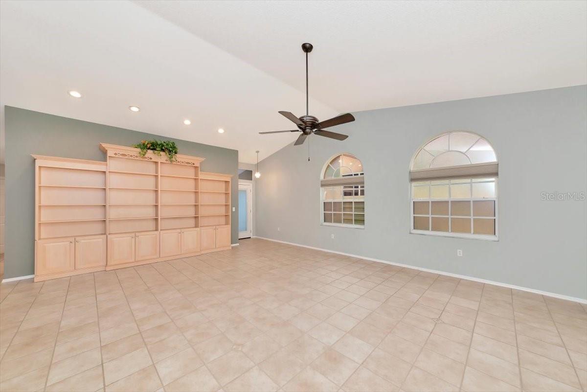 Image 9 of 55 For 4734 Raintree Street Circle E