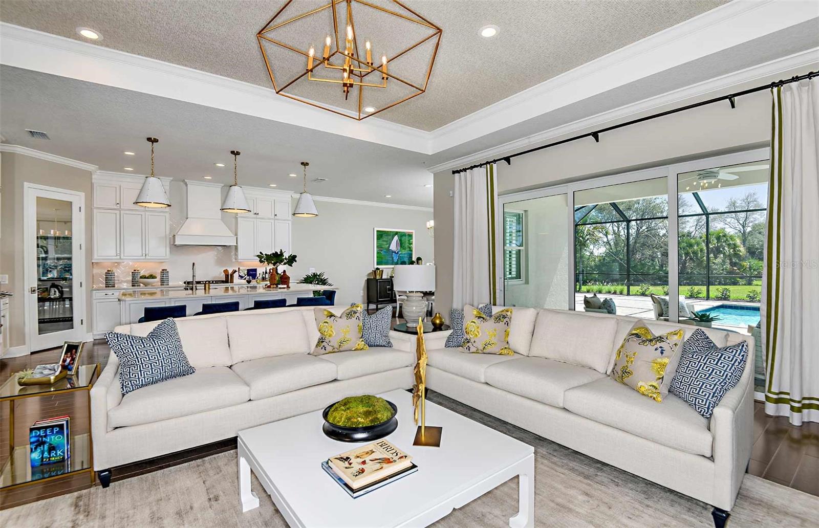 Image 13 of 39 For 12589 Meribel Street