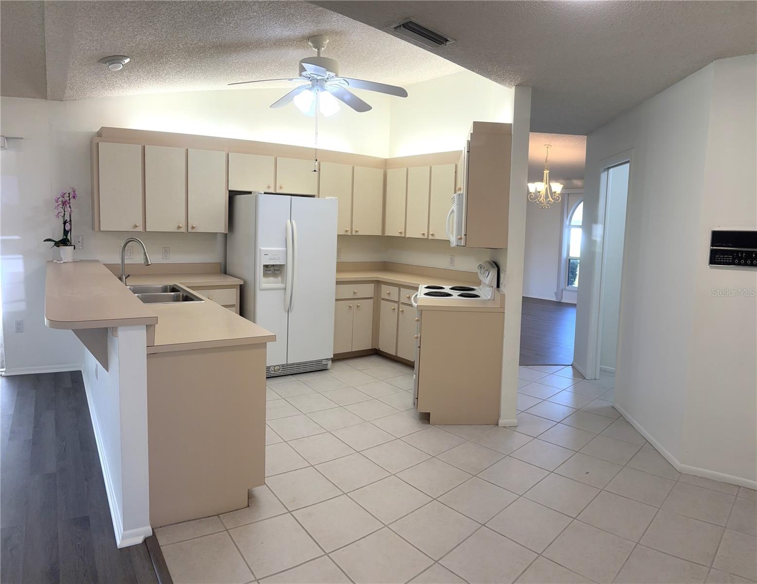 Image 10 of 35 For 1280 Covey Court