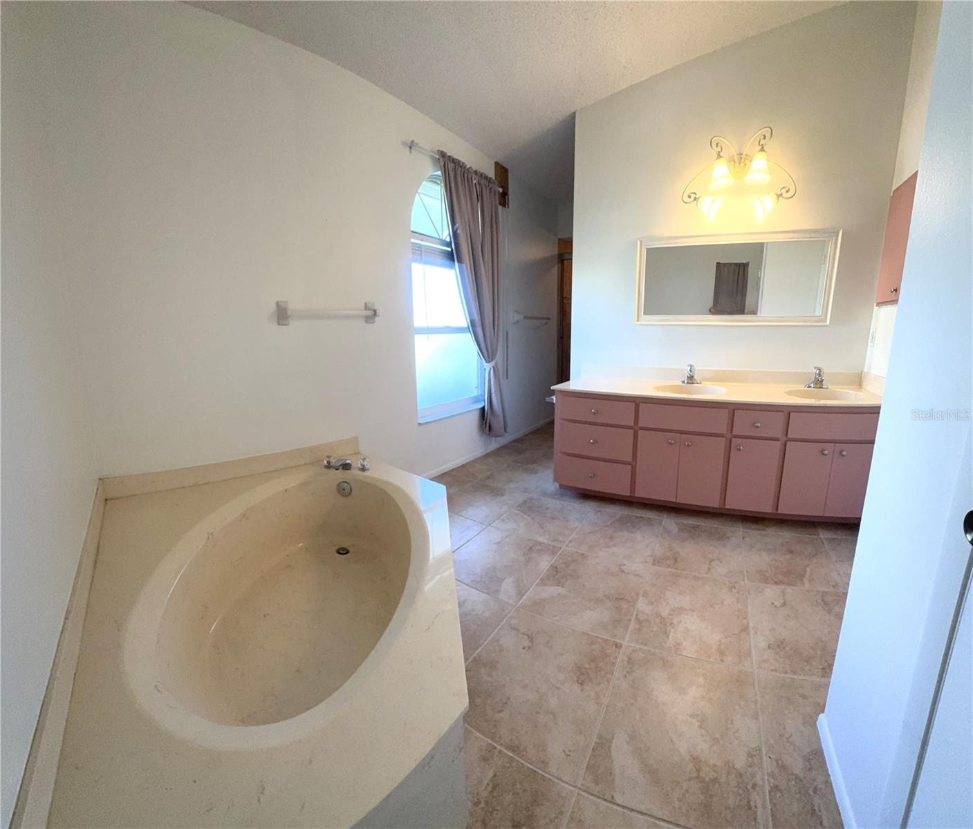 Image 24 of 35 For 1280 Covey Court