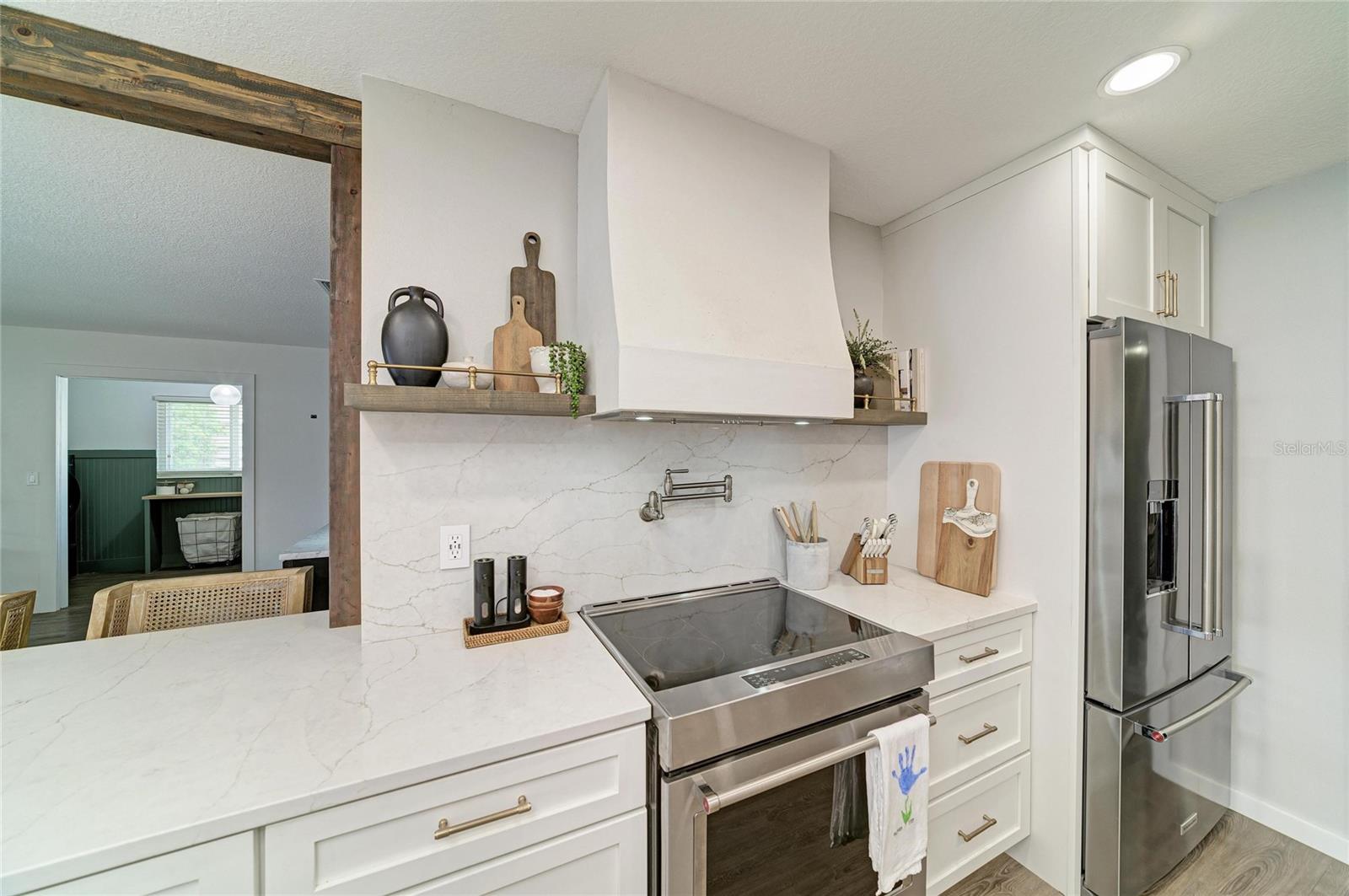 Image 11 of 51 For 7611 18th Avenue Nw