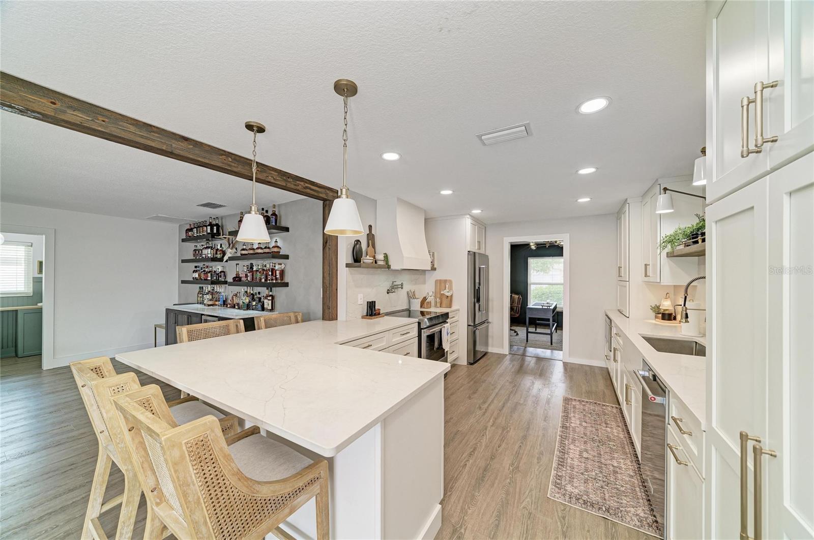 Image 13 of 51 For 7611 18th Avenue Nw