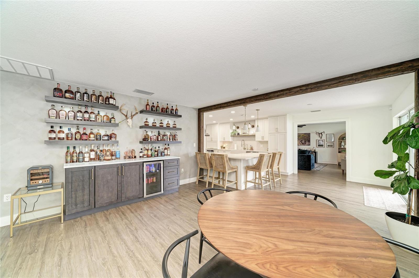 Image 18 of 51 For 7611 18th Avenue Nw