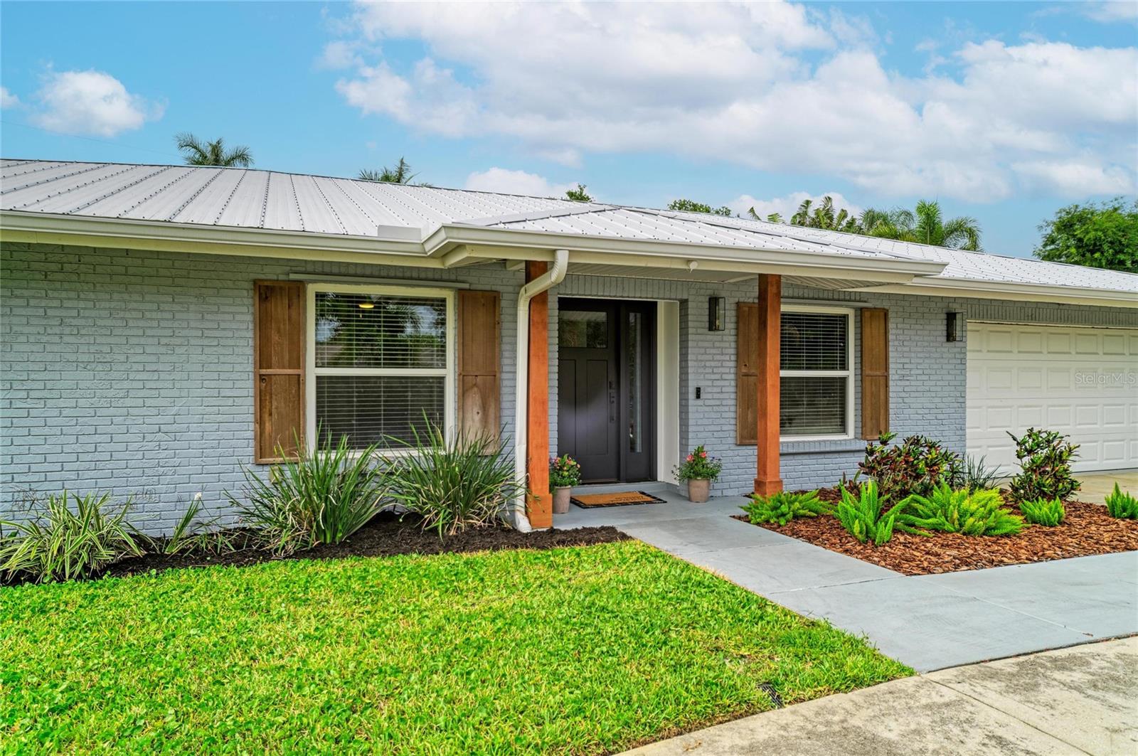Image 2 of 51 For 7611 18th Avenue Nw