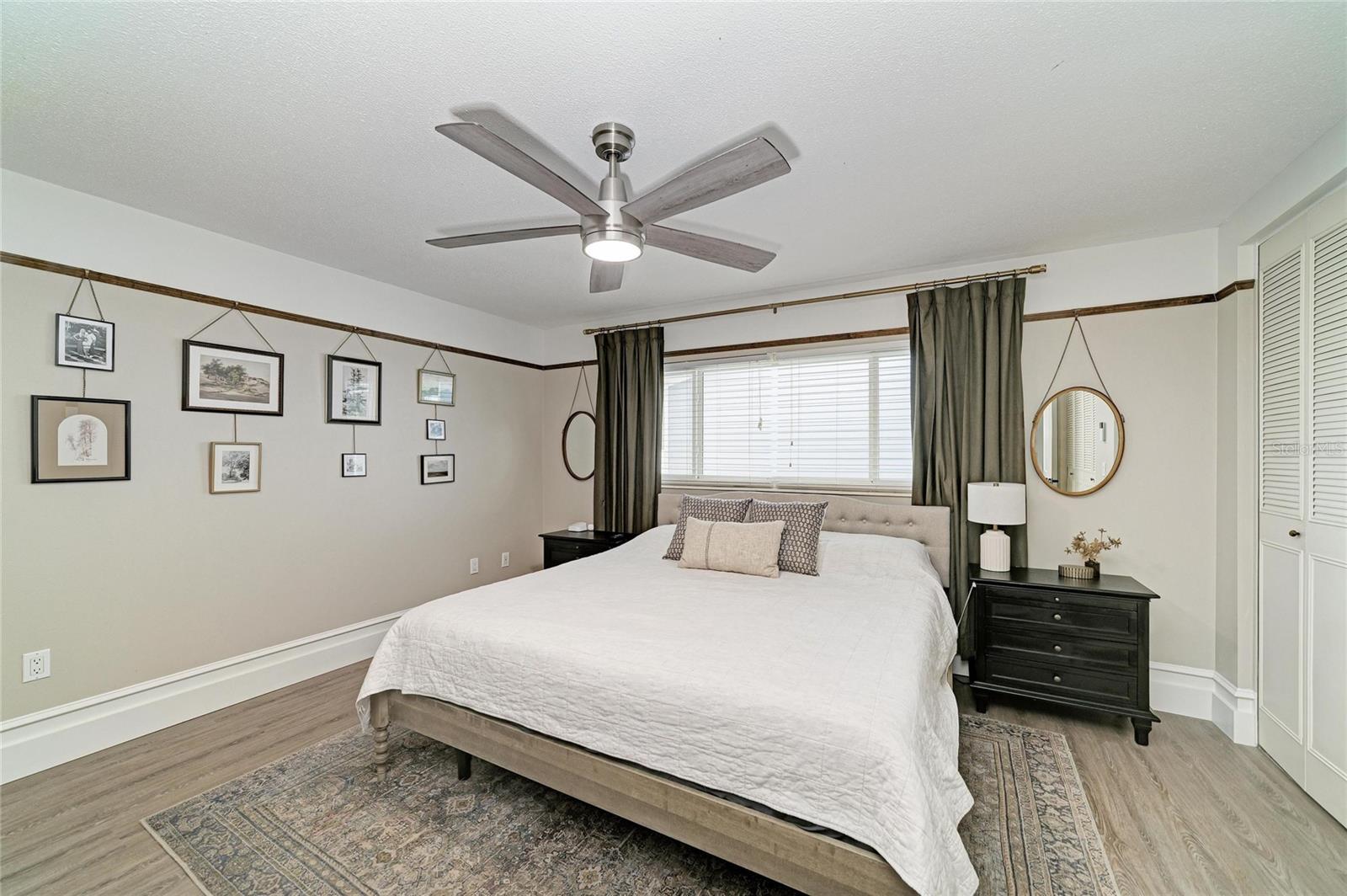 Image 22 of 51 For 7611 18th Avenue Nw