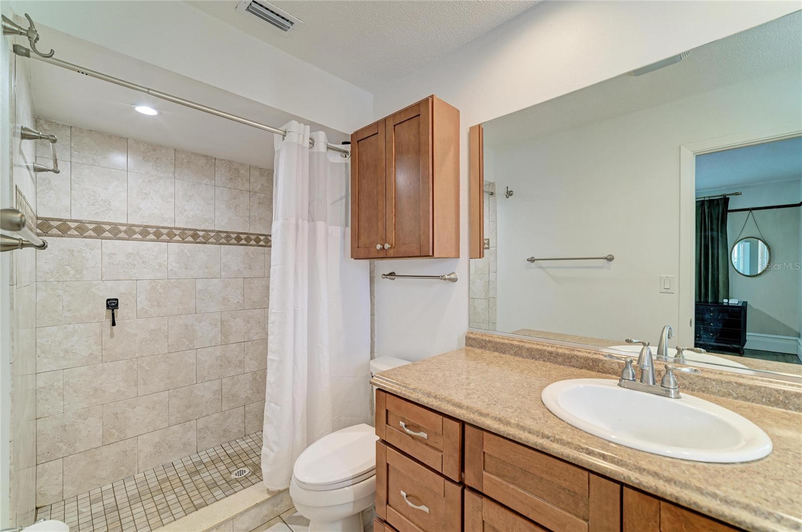 Image 25 of 51 For 7611 18th Avenue Nw