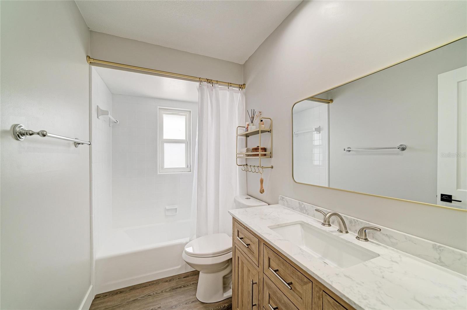Image 28 of 51 For 7611 18th Avenue Nw