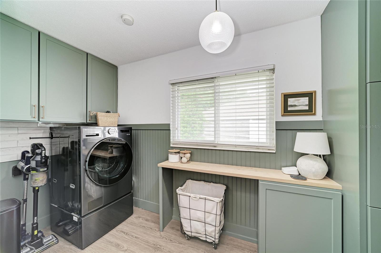 Image 31 of 51 For 7611 18th Avenue Nw