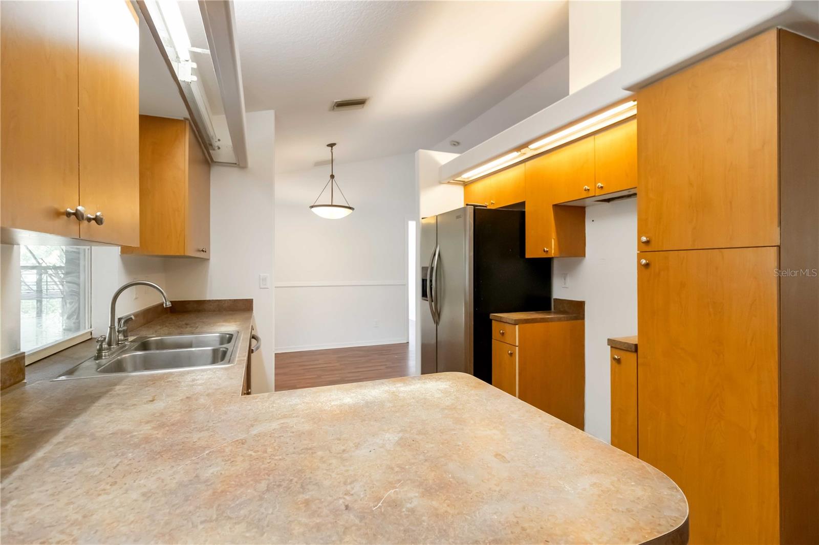 Image 11 of 30 For 6214 35th Avenue E