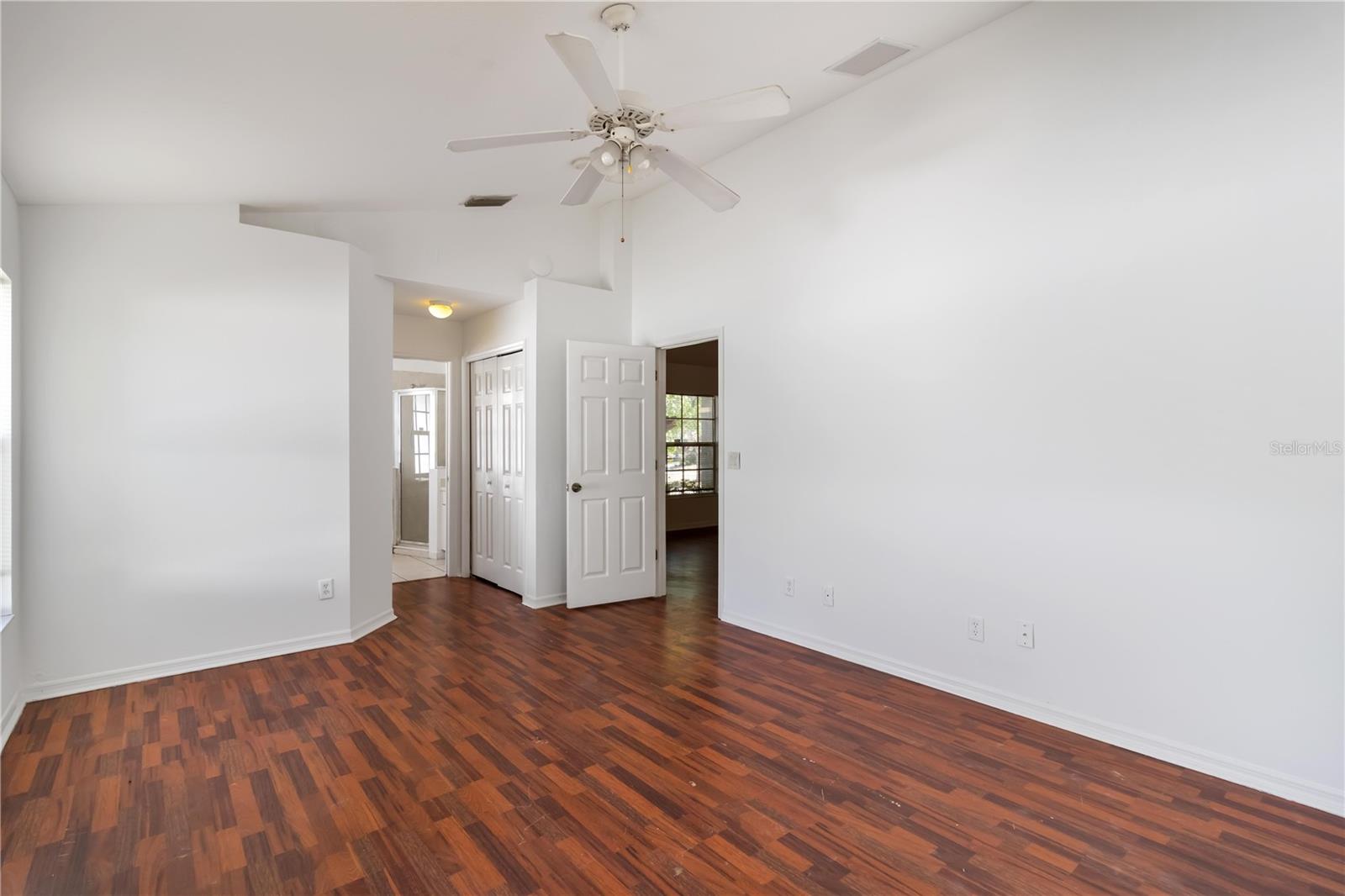 Image 13 of 30 For 6214 35th Avenue E