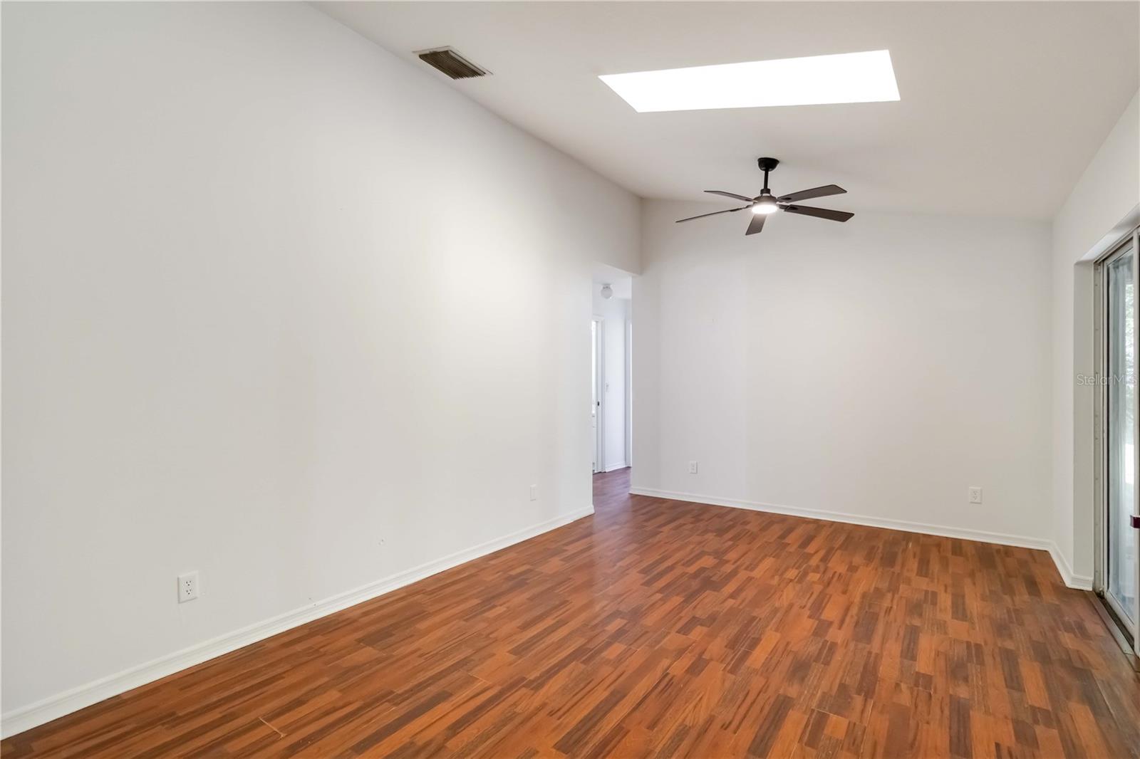 Image 16 of 30 For 6214 35th Avenue E