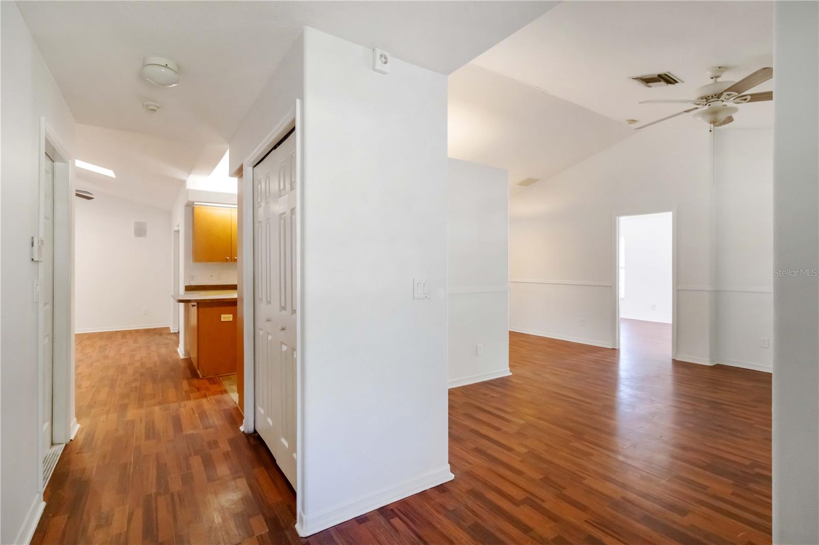 Image 6 of 30 For 6214 35th Avenue E