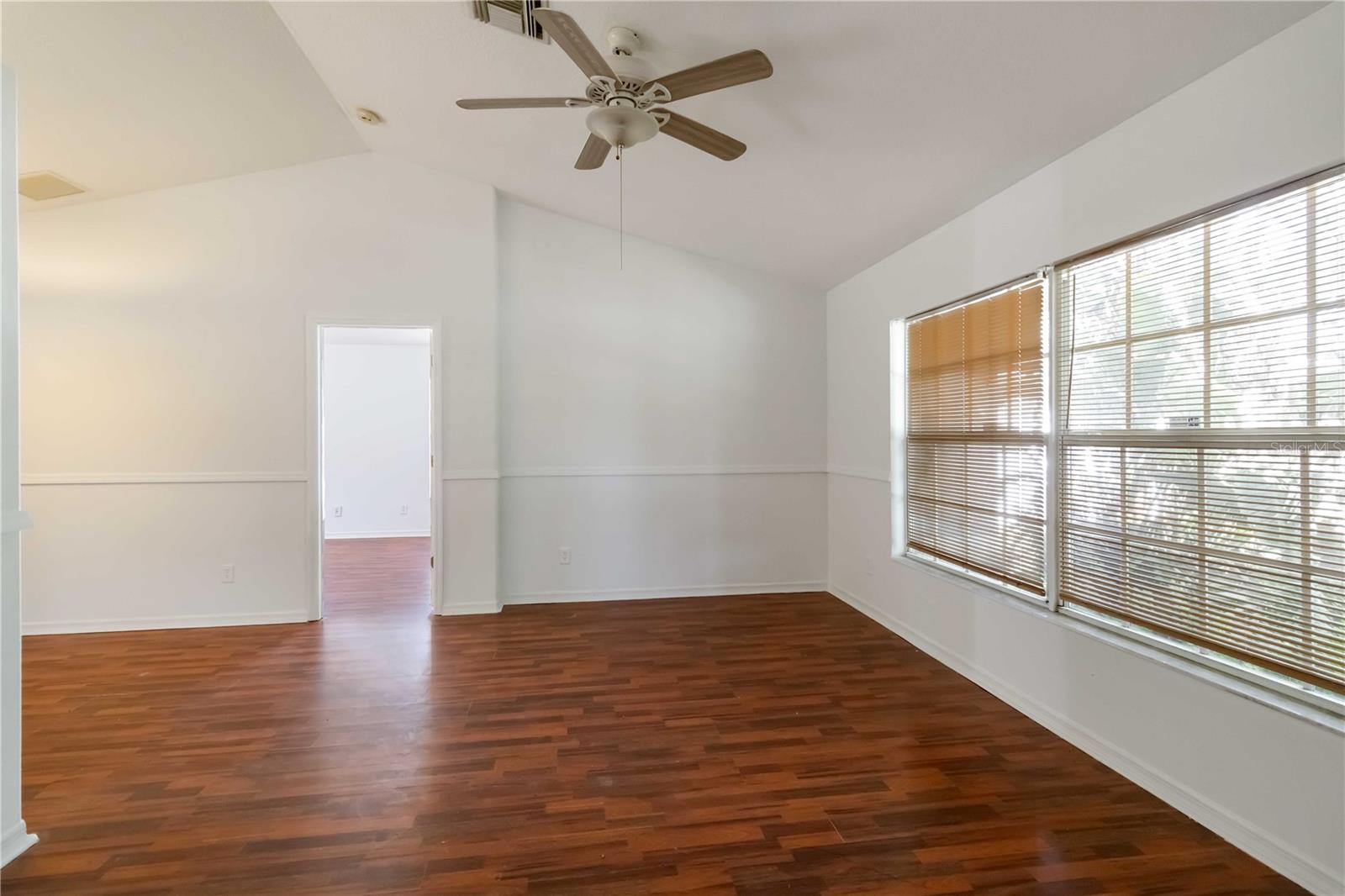 Image 7 of 30 For 6214 35th Avenue E