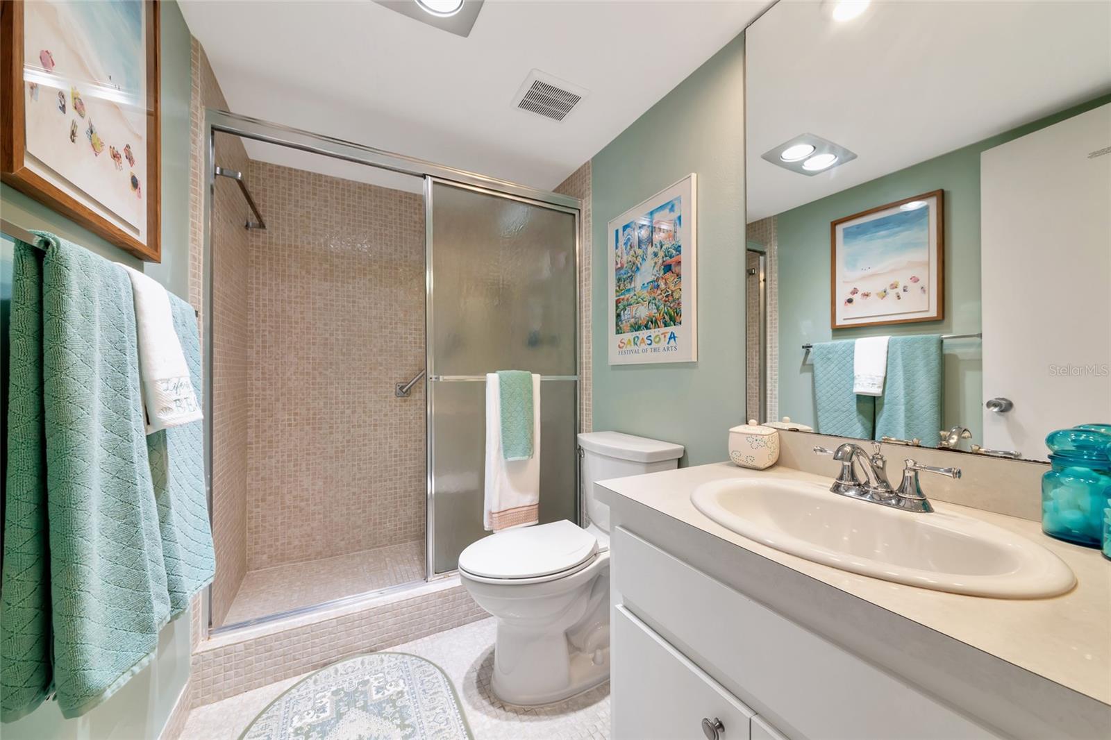 Image 16 of 75 For 7461 Country Club Drive N 203