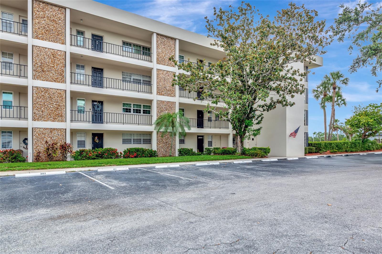 Image 42 of 75 For 7461 Country Club Drive N 203