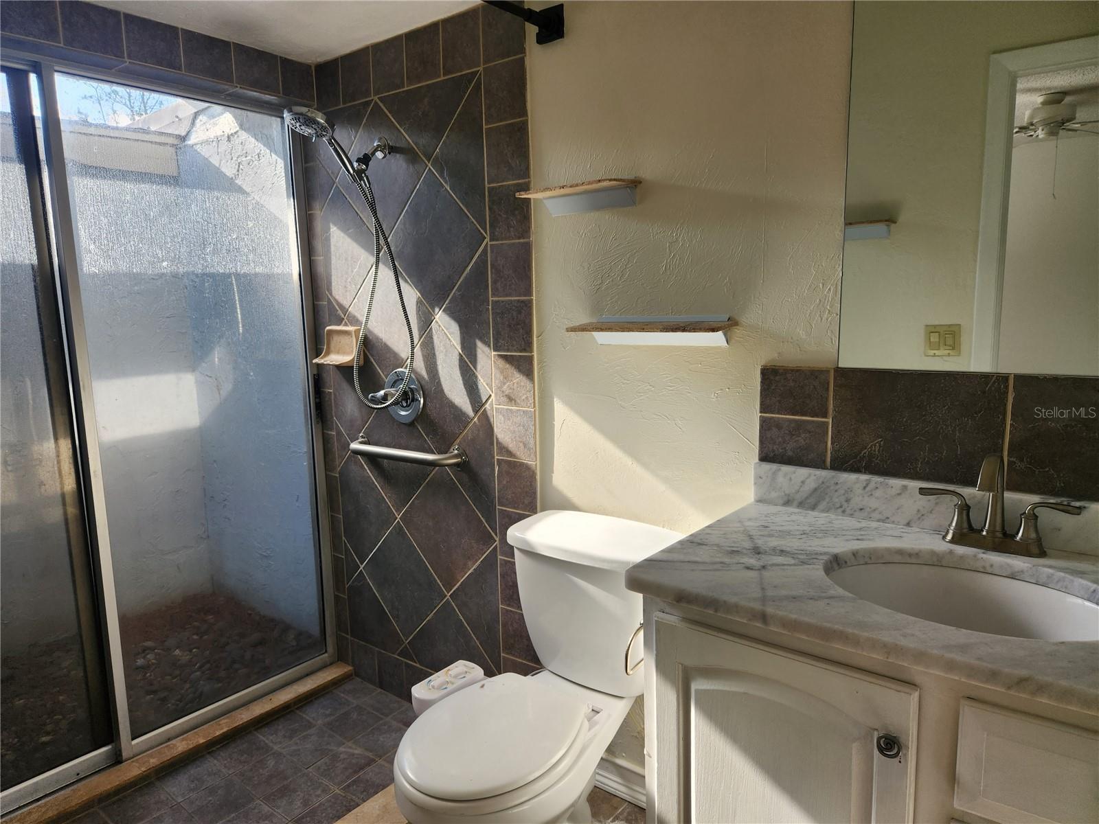 Image 12 of 19 For 749 Jefferson Avenue 749