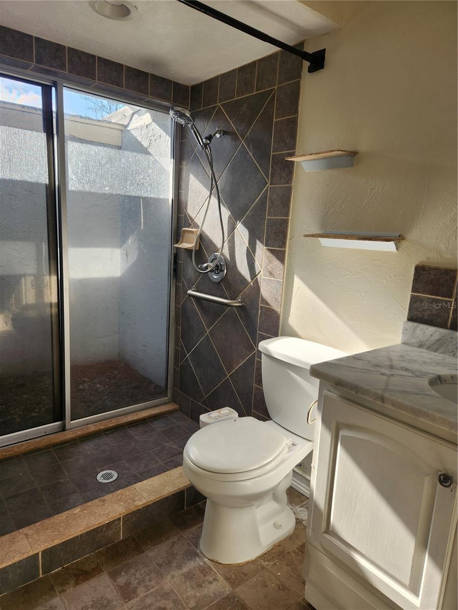 Image 13 of 19 For 749 Jefferson Avenue 749