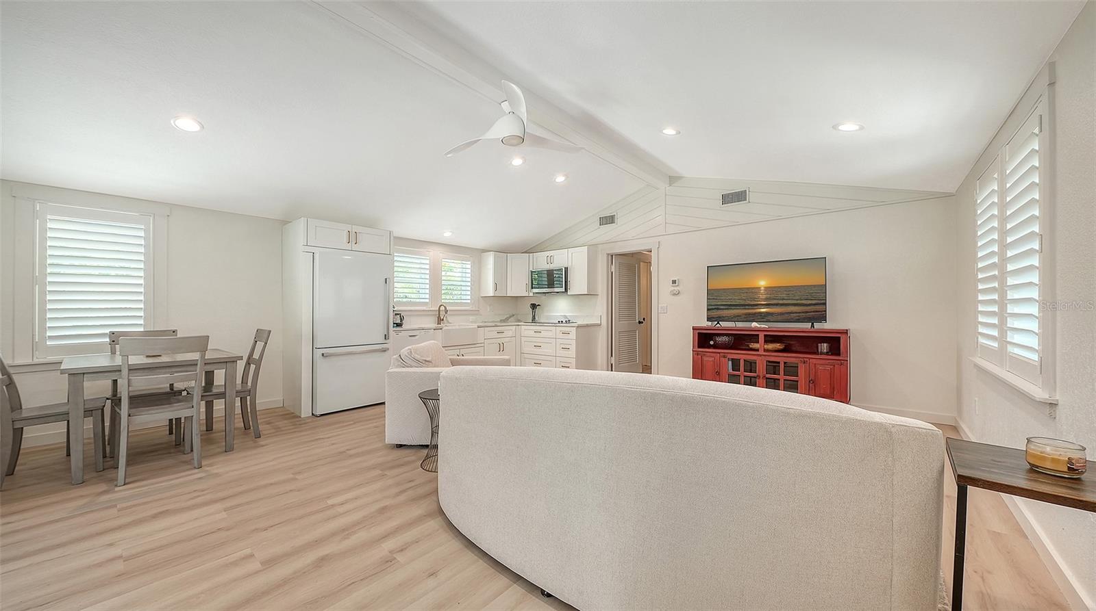 Image 40 of 67 For 3708 Sandspur Lane