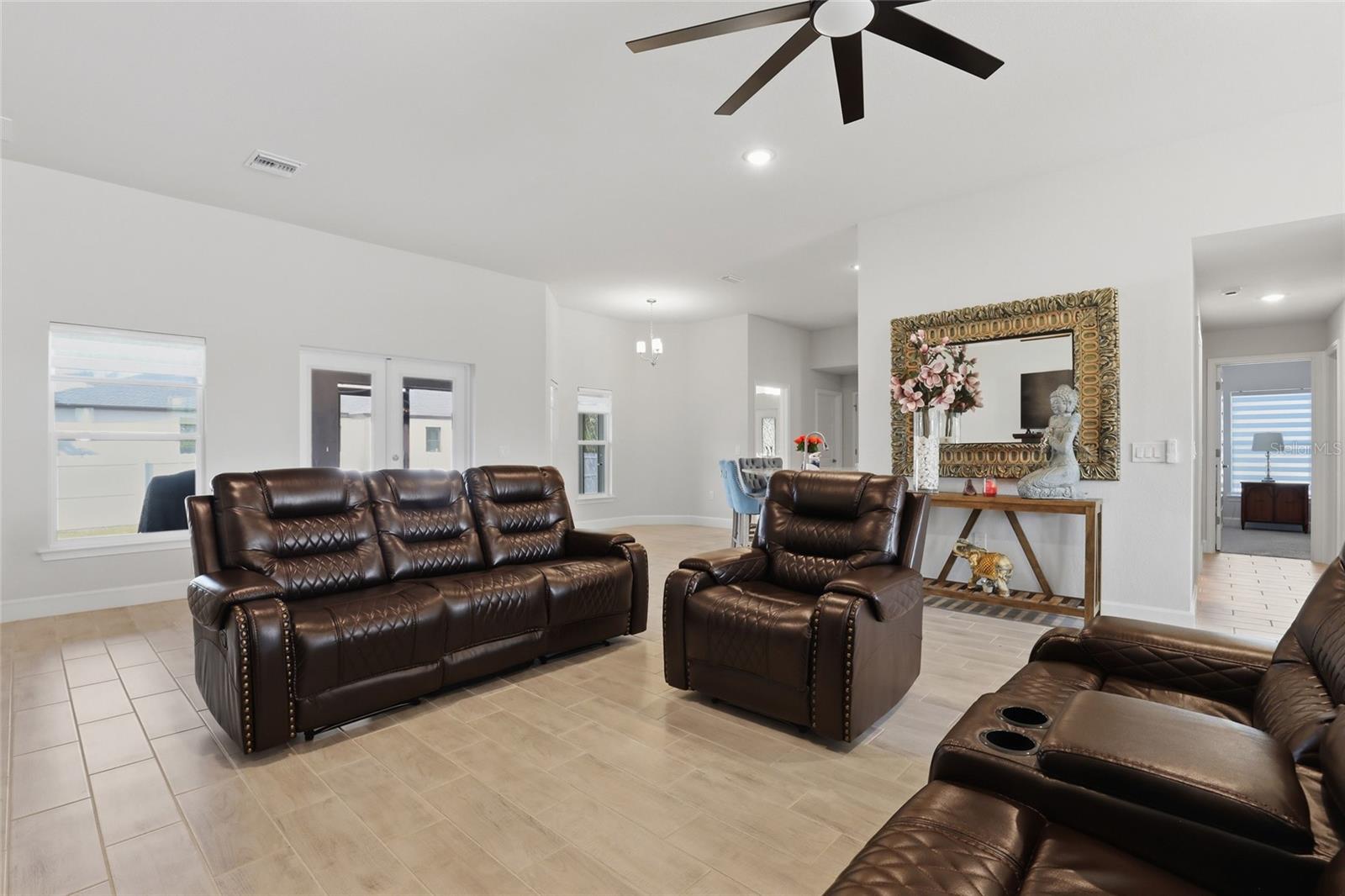 Image 11 of 34 For 14735 Keystone Boulevard