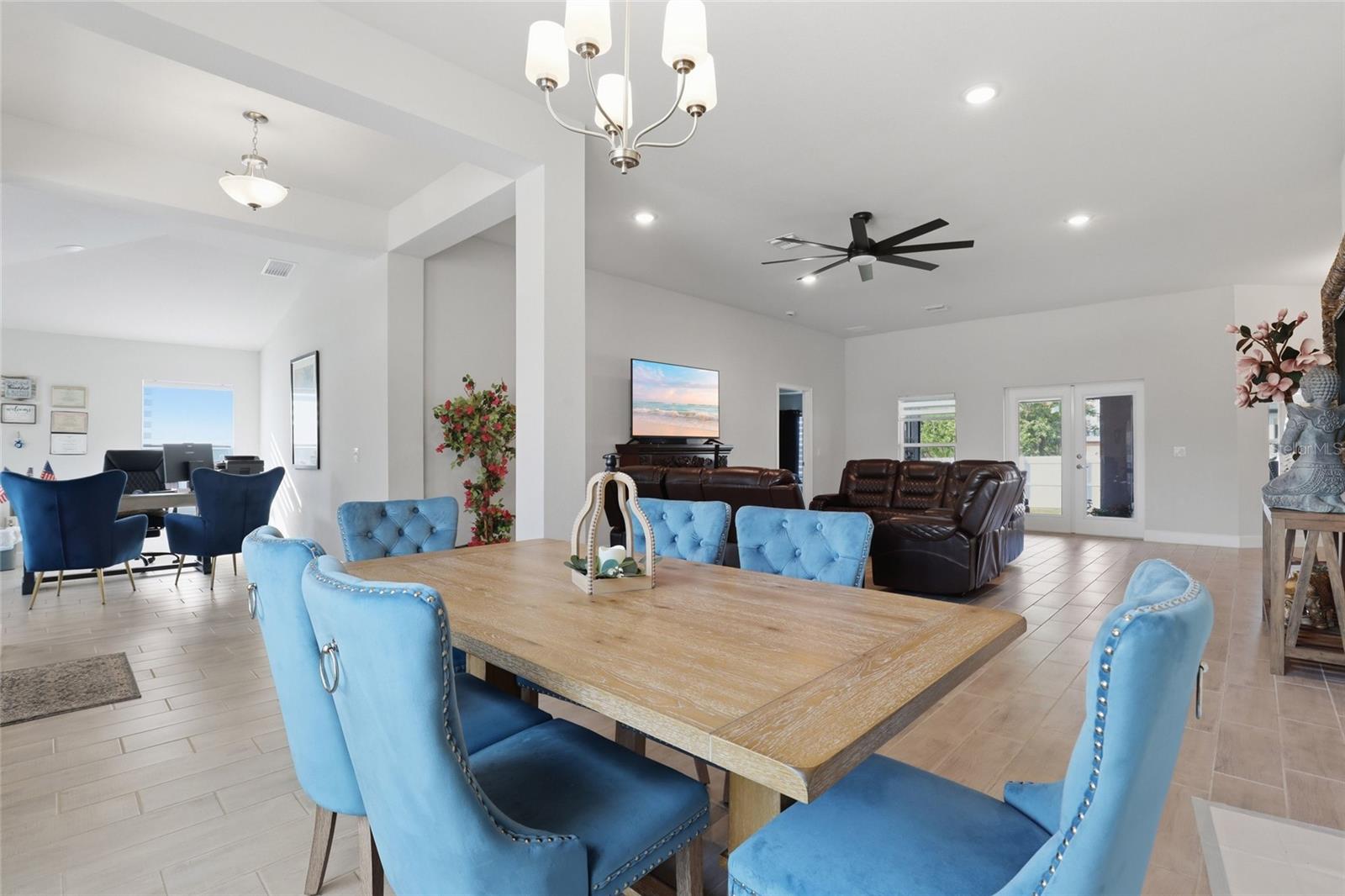 Image 9 of 34 For 14735 Keystone Boulevard