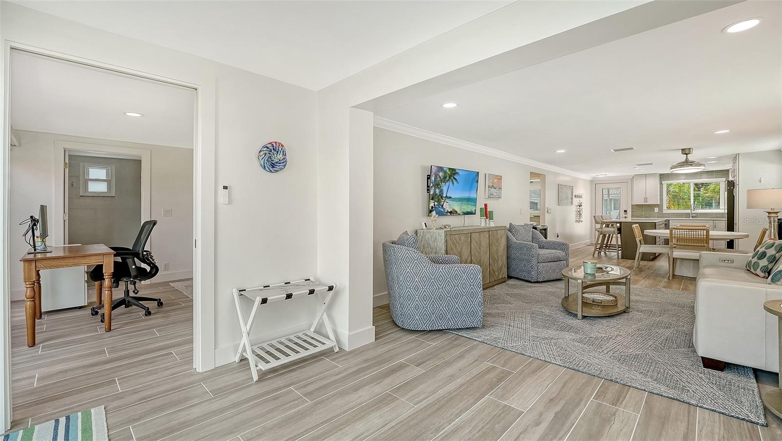 Image 18 of 70 For 703 Spanish Drive S